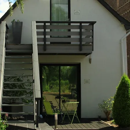 Cléome Bed & Breakfast 3*