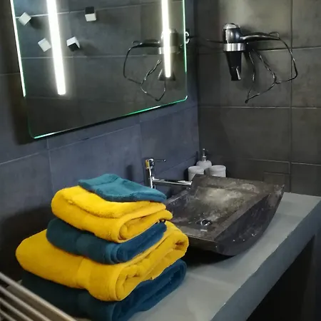 Cléome Bed & Breakfast 3*